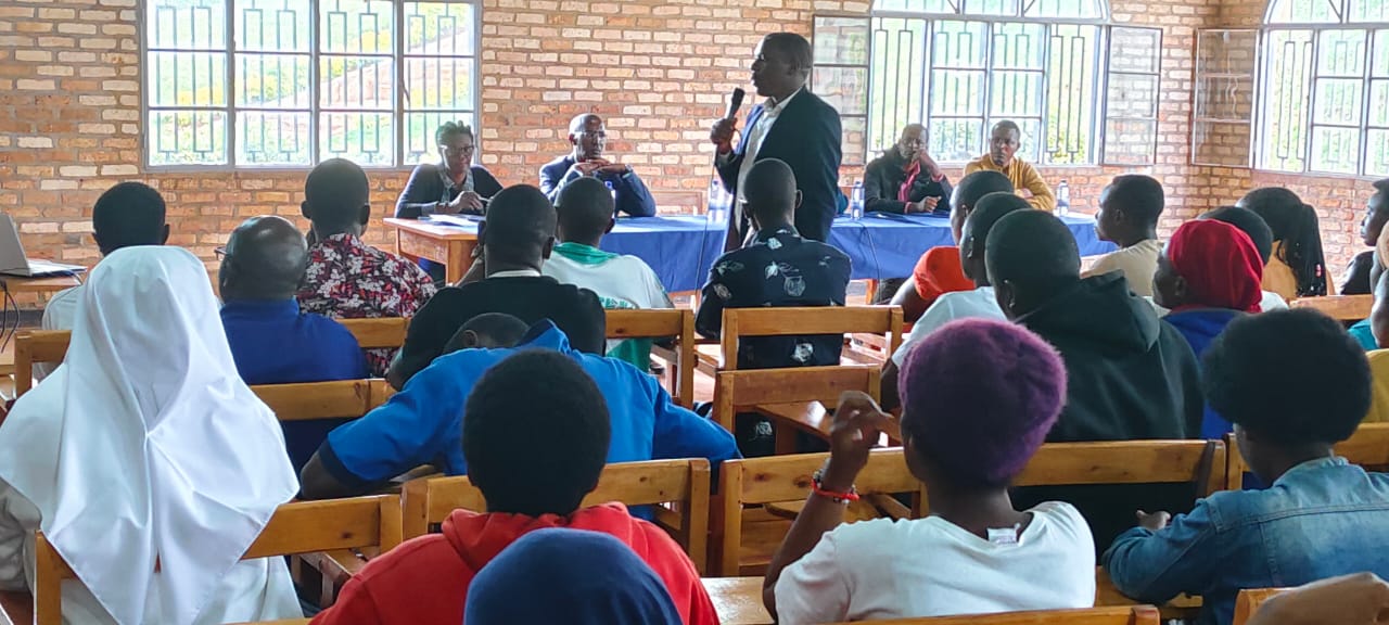Empowering Innovation: CUR Launches Entrepreneurial Practical Course with International Partner